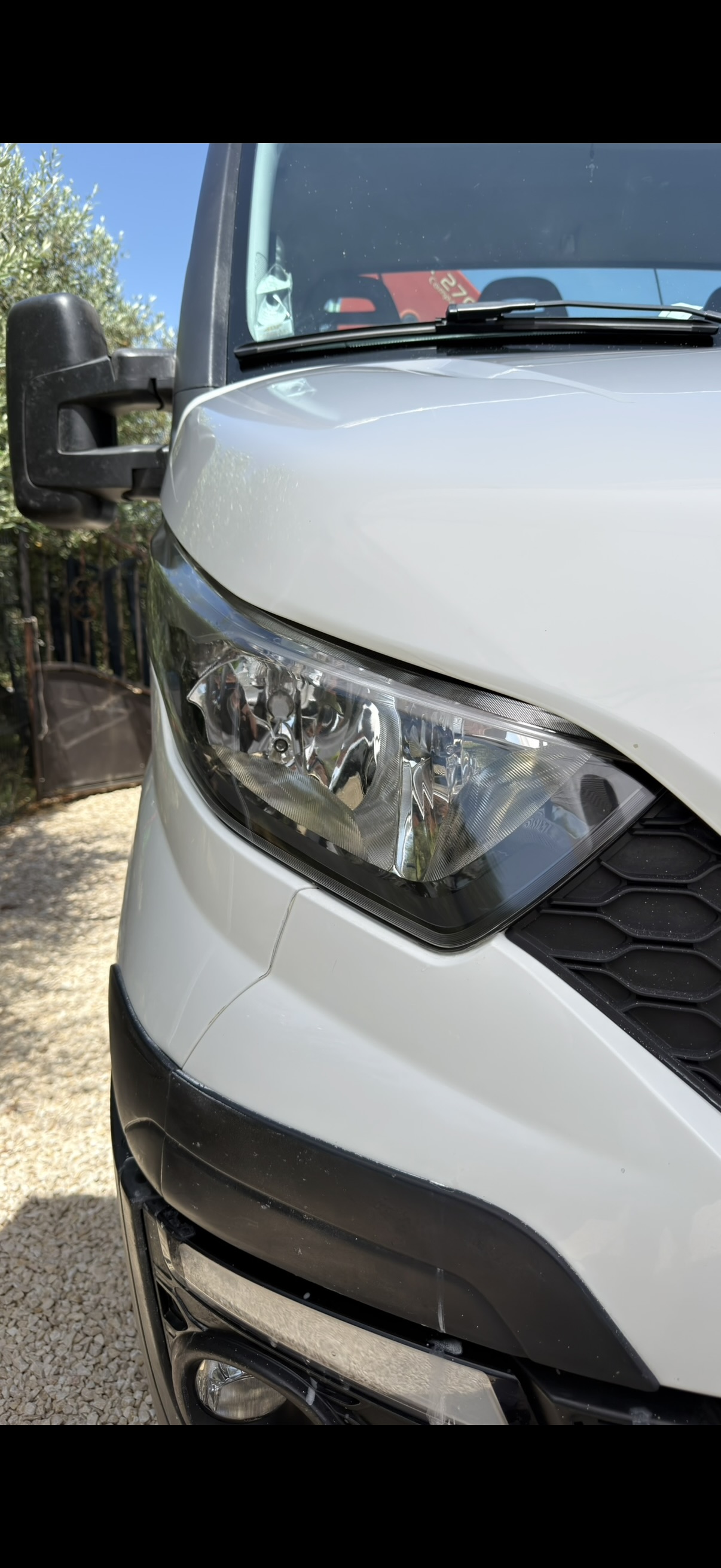 Utilitaire après rénovation de phares AUTO 9